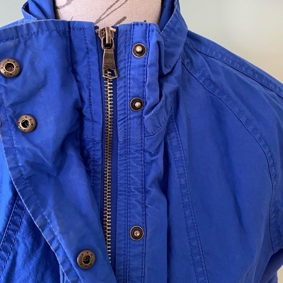 Women’s Banana Republic Distressed Blue Button up Jacket Size Large - Picture 4 of 12